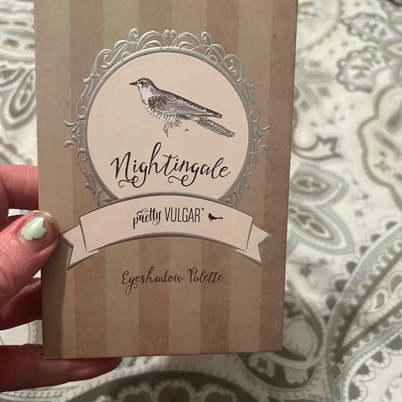 Pretty Vulgar Nightingale Palette - Picture 2 of 3